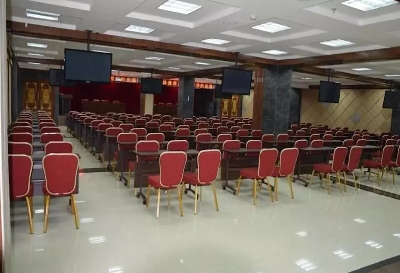 ホテル Greentree Inn Heilongjiang Jiansanjiang Agricultural Reclamation Administration Business