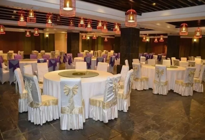 ホテル Greentree Inn Heilongjiang Jiansanjiang Agricultural Reclamation Administration Business
