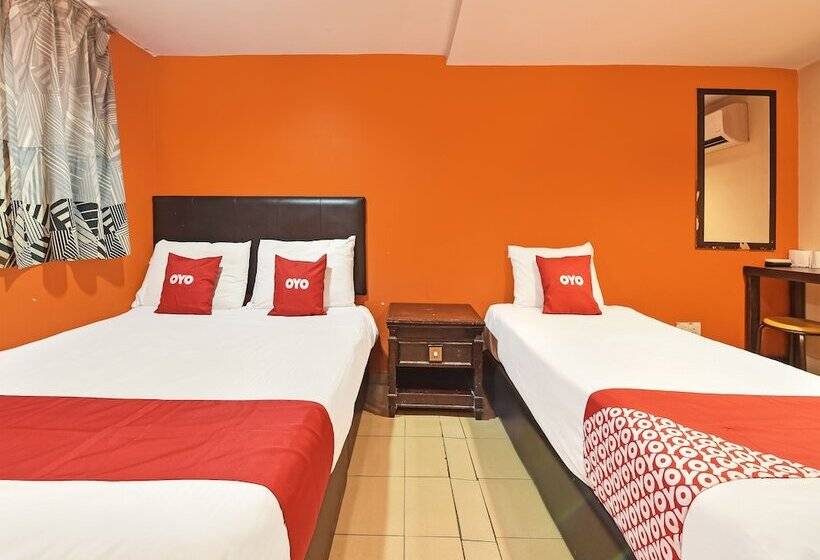 هتل New Three Three Cheras