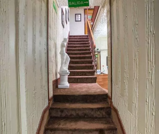 Hotel Sahara Inn