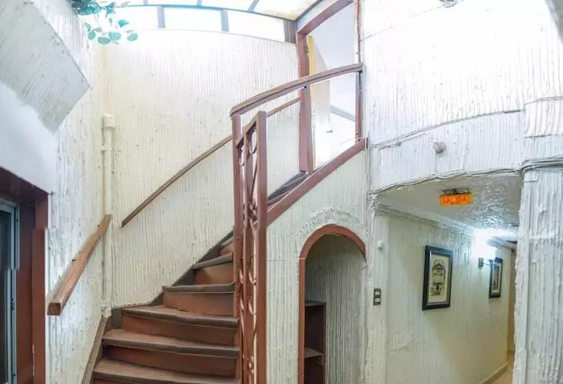 Hotel Sahara Inn