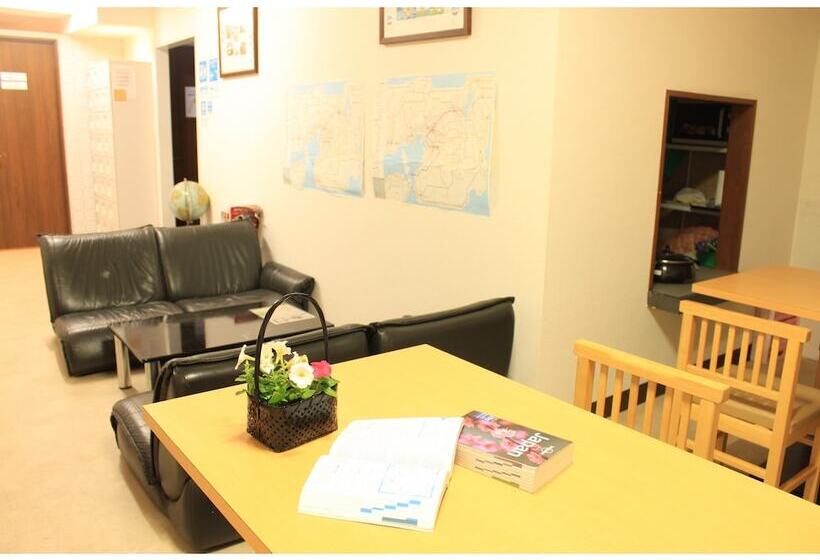 T And K Hostel Kobe Sannomiya East