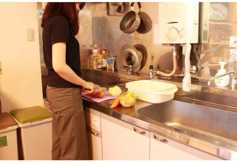 T And K Hostel Kobe Sannomiya East