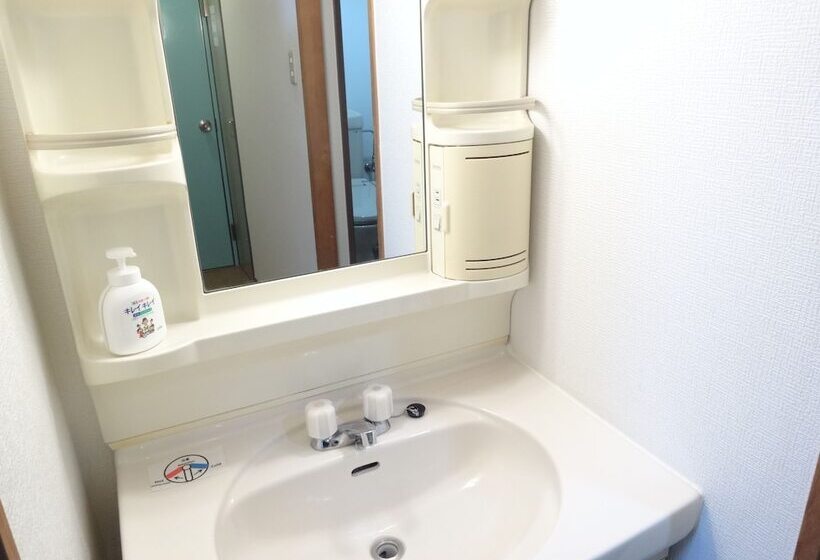 T And K Hostel Kobe Sannomiya East