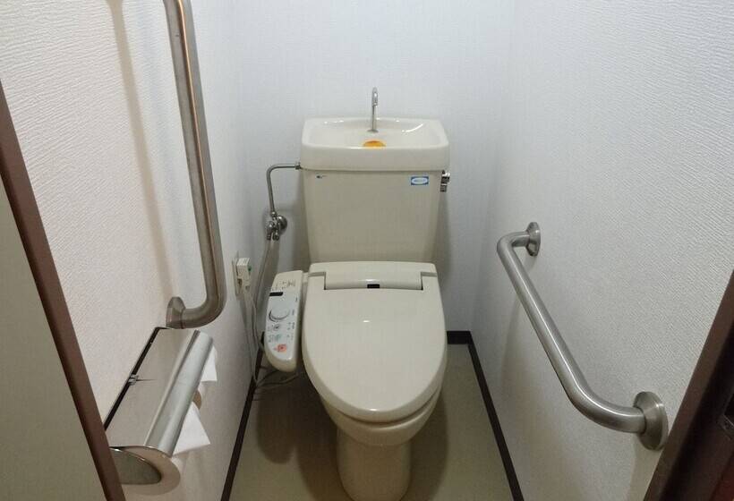 T And K Hostel Kobe Sannomiya East