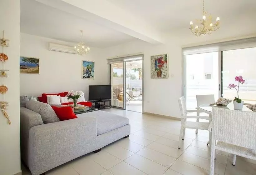 Villa Posidonas 3