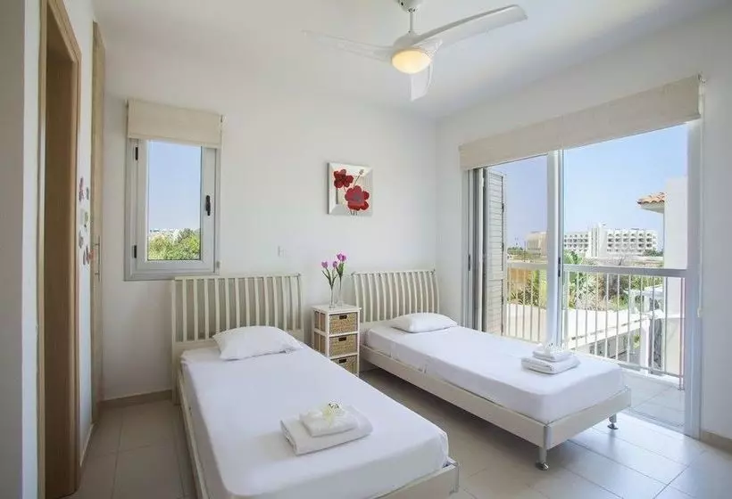 Villa Posidonas 3