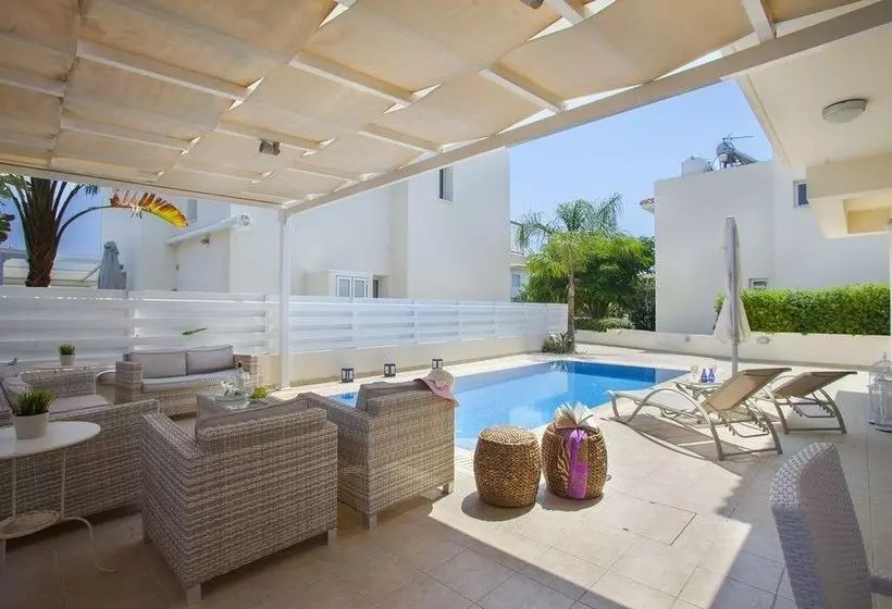 Villa Posidonas 3