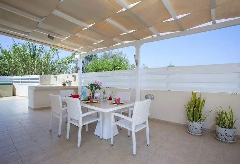 Villa Posidonas 3