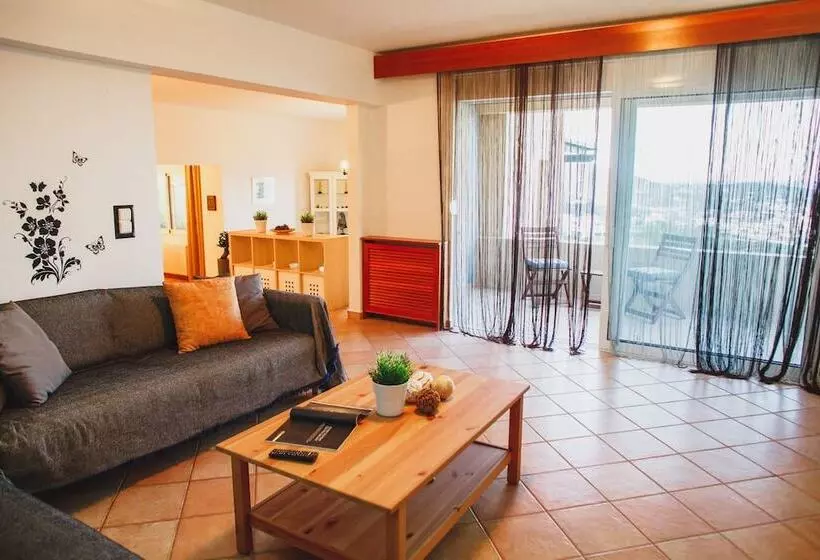 Wild Pear Villa