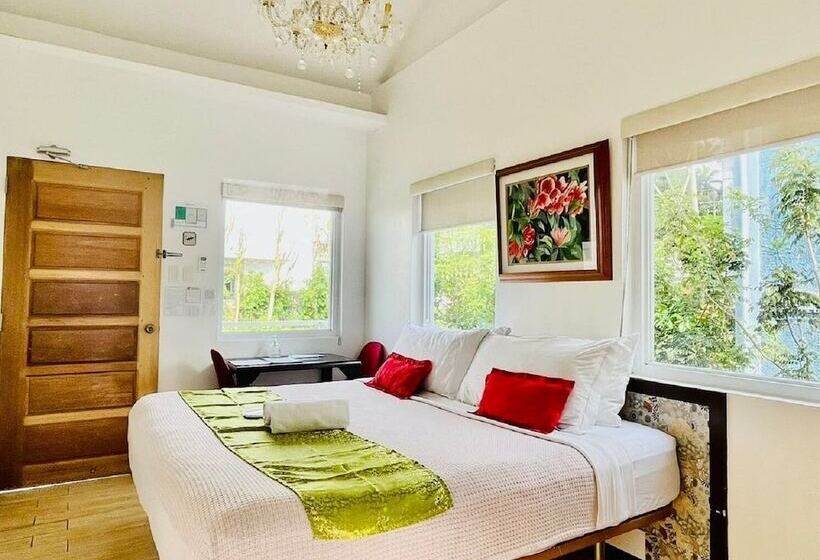 Bed and Breakfast The Carmelence Lodge