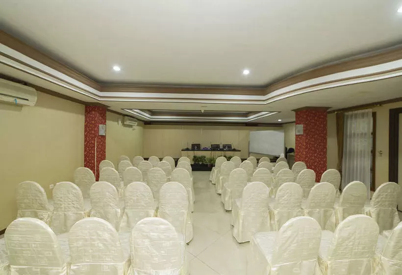 هتل Airy Ahmad Yani Bunyamin Permai 3 Banjarmasin