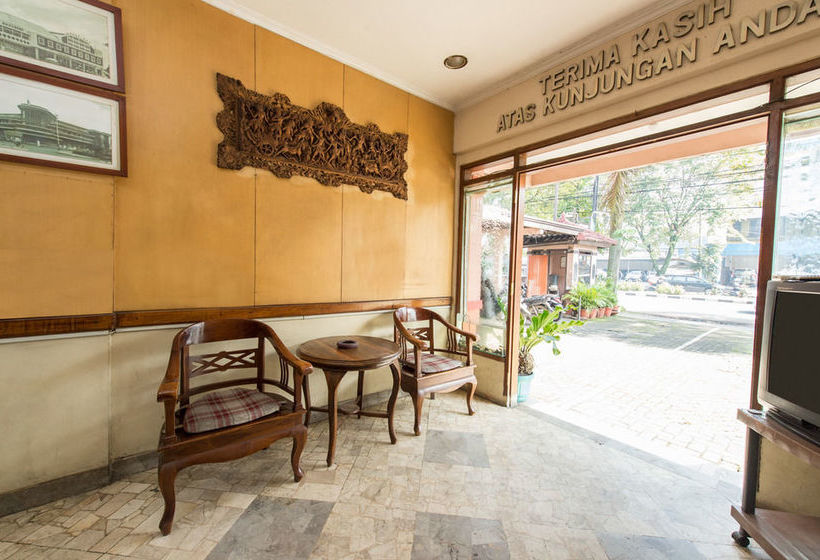 Hotell Airy Eco Regol Bkr 75 Bandung