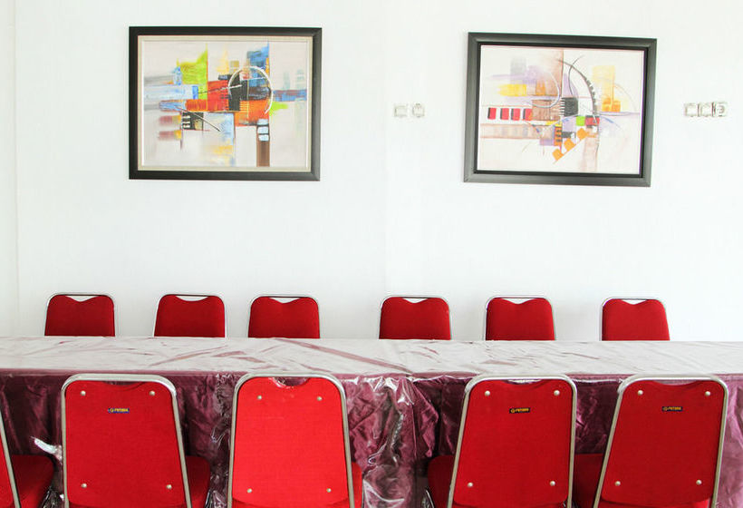 Hotell Airy Syariah Panakkukang Ruko Mirah Pengayoman Makassar