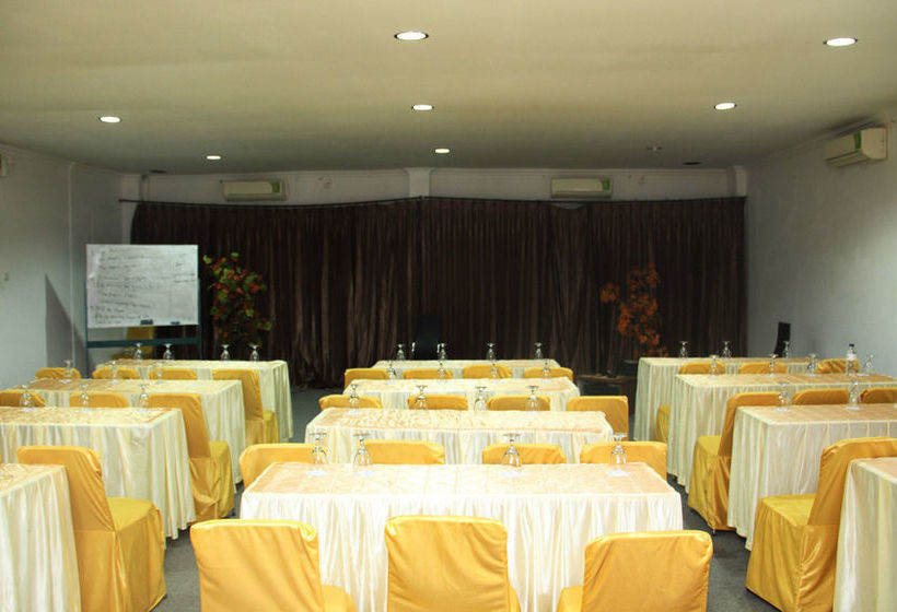 Hotell Airy Syariah Panakkukang Ruko Mirah Pengayoman Makassar