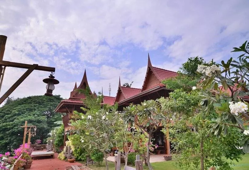 هتل Athithara Homestay
