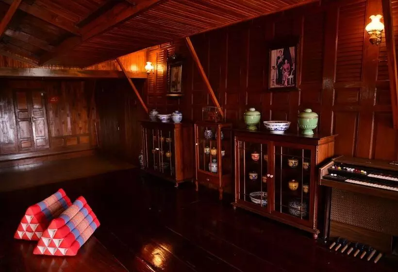 هتل Athithara Homestay