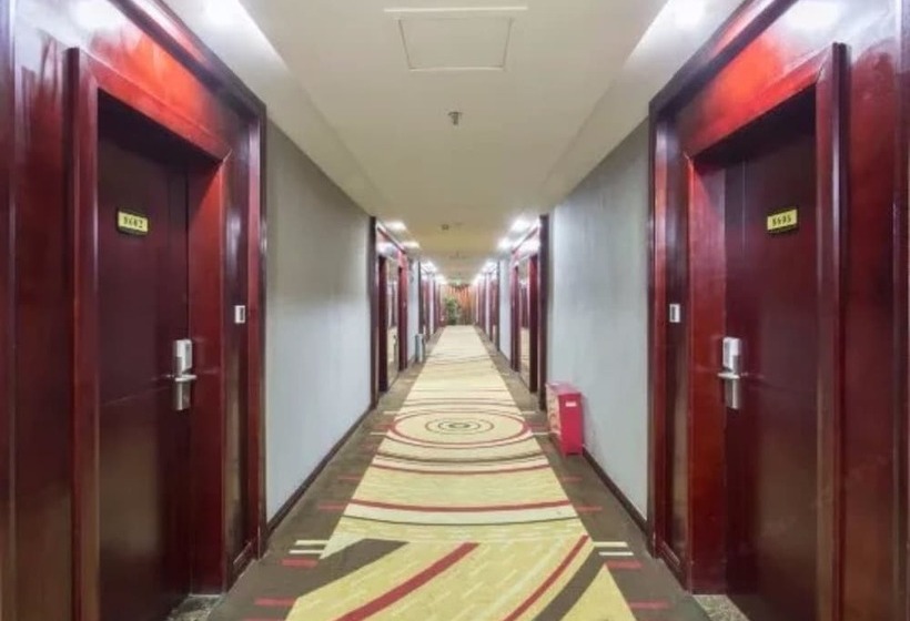 בית מלון כפרי Kaiserdom Changsha South Station