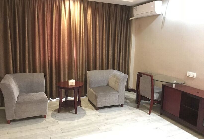 בית מלון כפרי Kaiserdom Changsha South Station