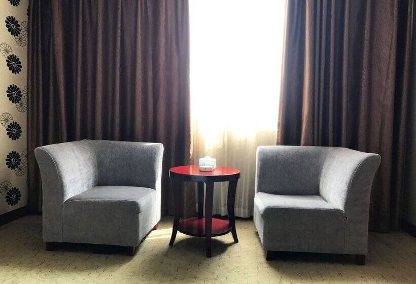 בית מלון כפרי Kaiserdom Changsha South Station