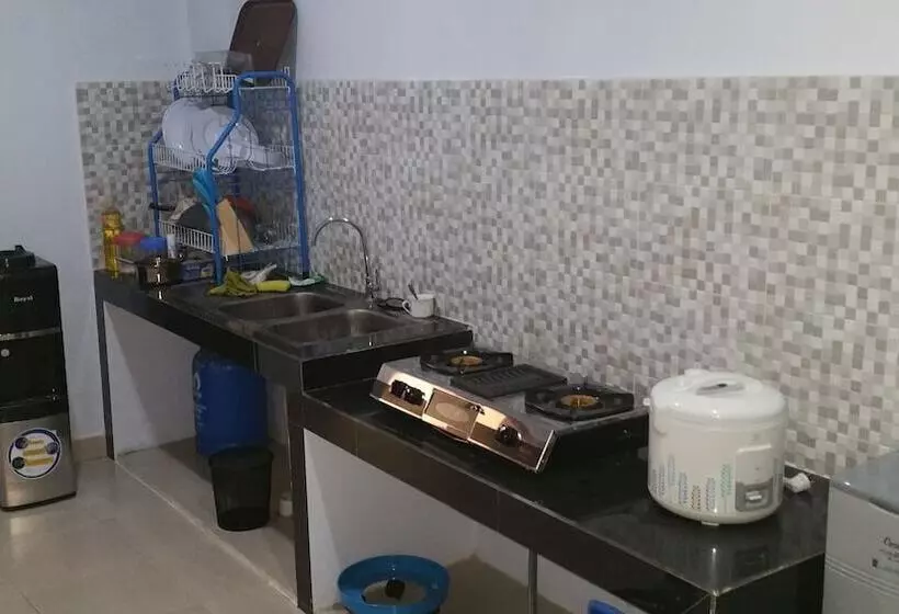 Hotelli Legenda Beril Hostel