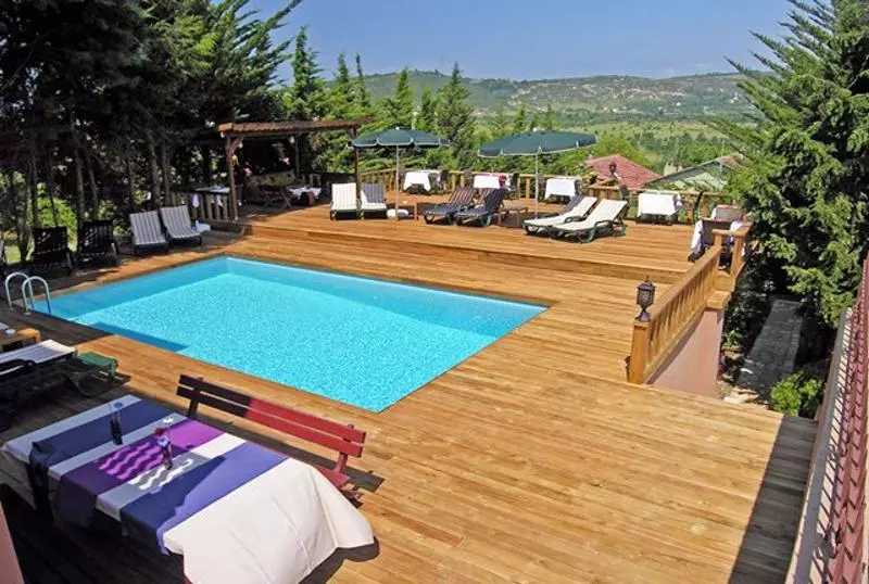 Hotelli Villa Pine Garden