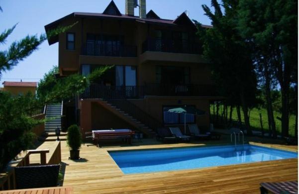 בית מלון כפרי Villa Pine Garden