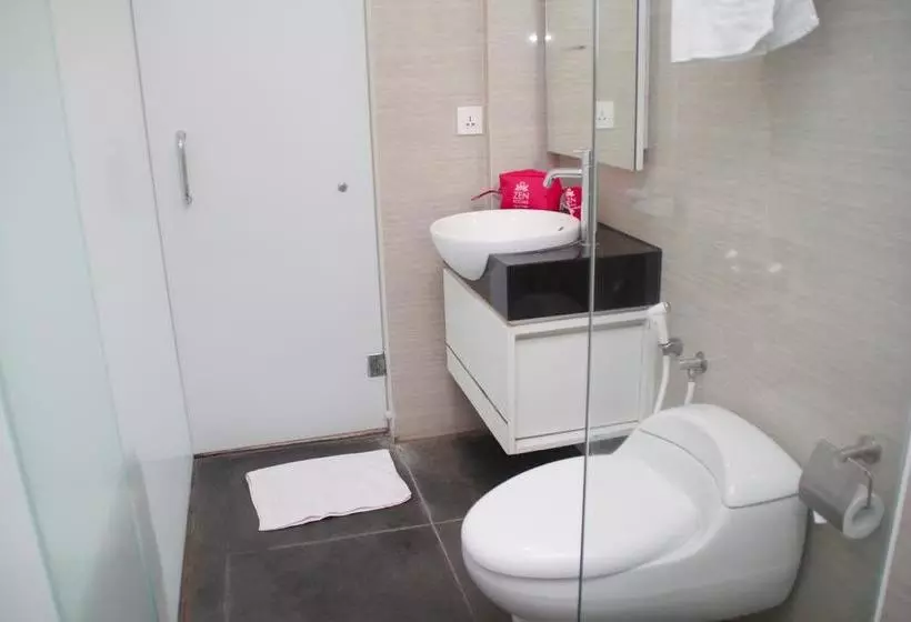 Hotelli Zen Rooms Kusuma Bangsa
