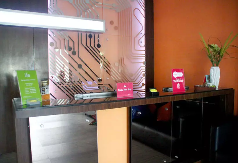 Hotelli Zen Rooms Kusuma Bangsa