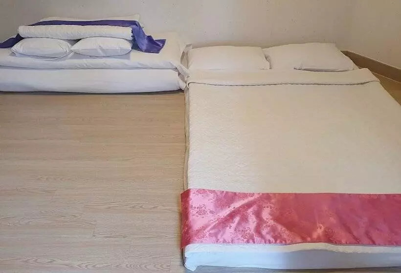 پانسیون Greem Guesthouse