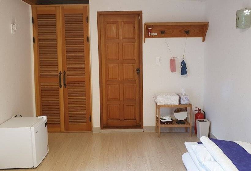 Pensió Greem Guesthouse