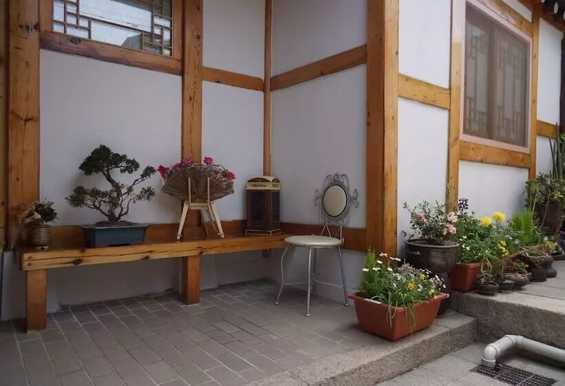 پانسیون Dowonjeong Healing House