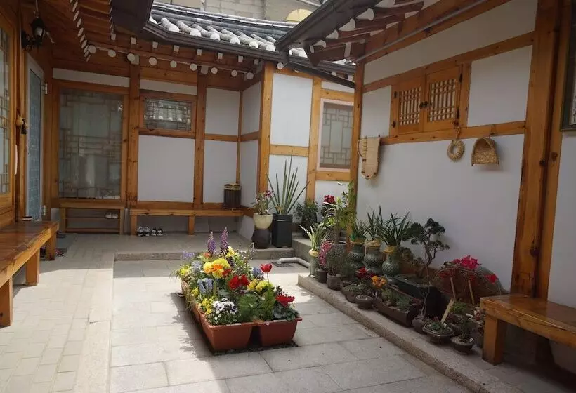 پانسیون Dowonjeong Healing House