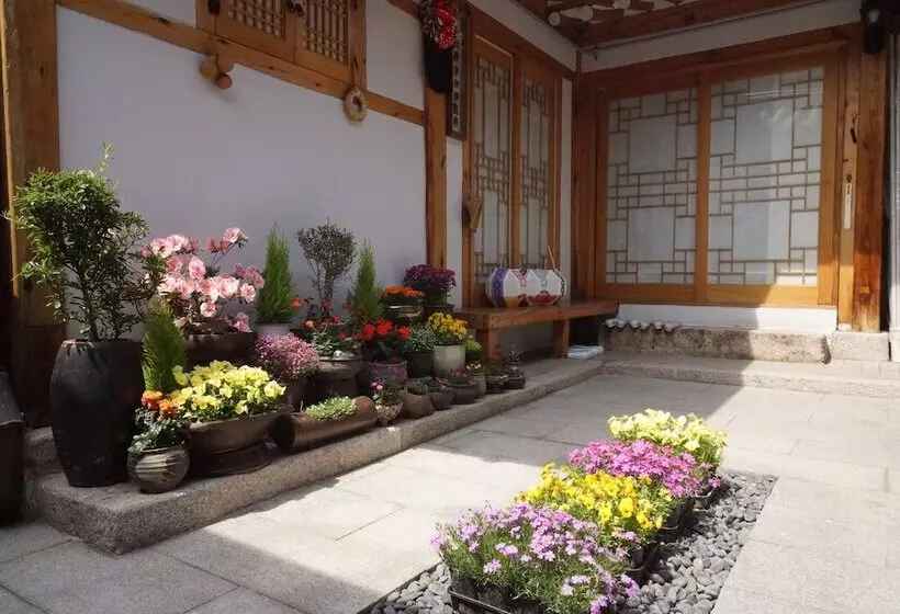 پانسیون Dowonjeong Healing House