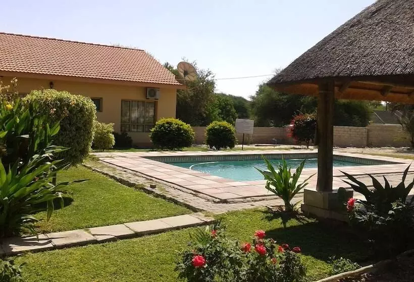 پانسیون Okavango Roadside Guesthouse