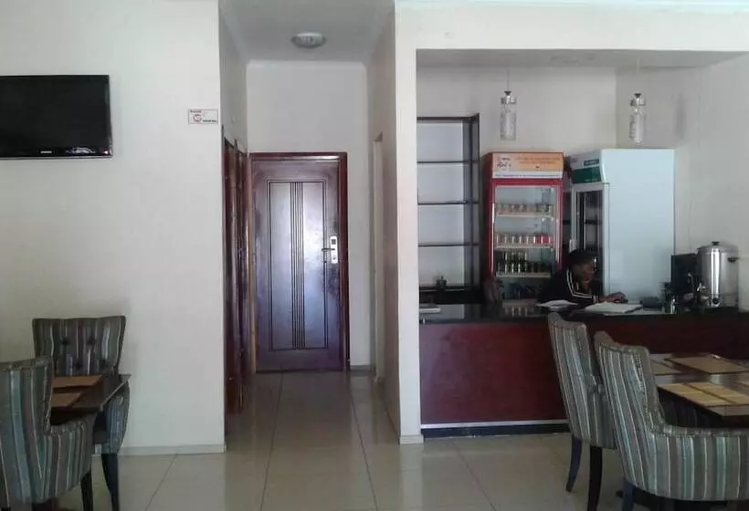 پانسیون Okavango Roadside Guesthouse