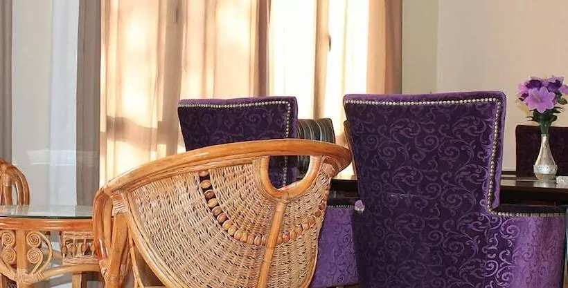پانسیون Okavango Roadside Guesthouse