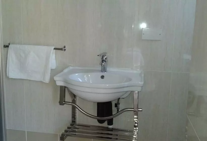 پانسیون Okavango Roadside Guesthouse