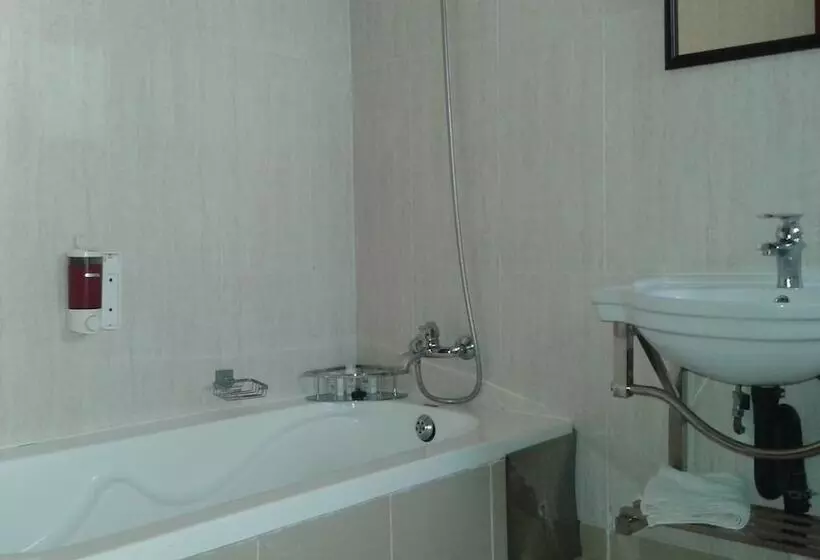 پانسیون Okavango Roadside Guesthouse