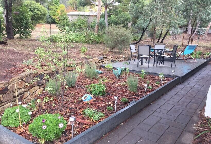 Пансион Spa Suites At Raven