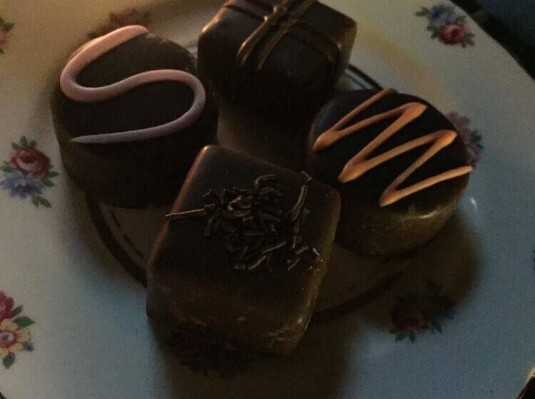 Пансион Spa Suites At Raven