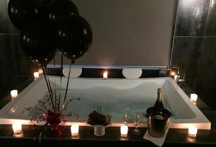 Пансион Spa Suites At Raven