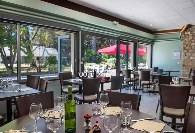 استراحتگاه Domaine De Port Aux Rocs