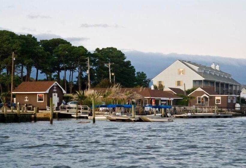 리조트 Snug Harbor Marina And