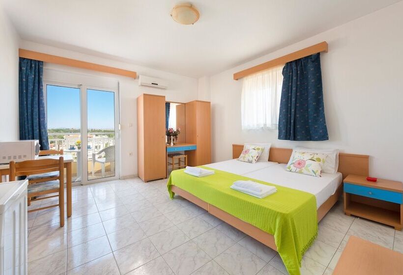 Yiannis Apartments