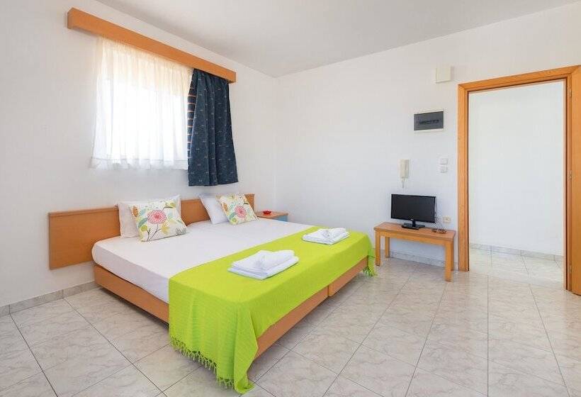 Yiannis Apartments