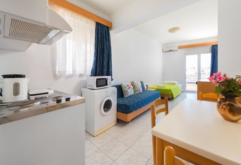 Yiannis Apartments