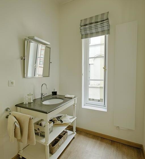 تختخواب و صبحانه Be And Be Sablon