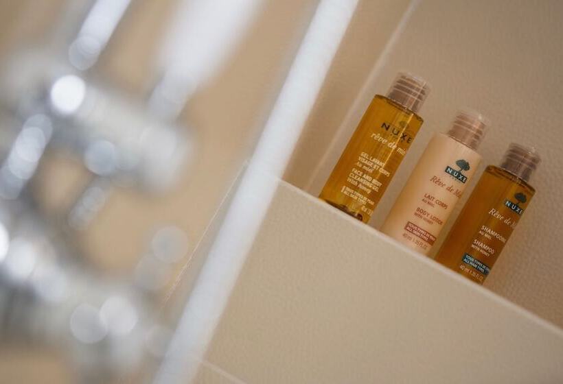 تختخواب و صبحانه Louise Sur Cour