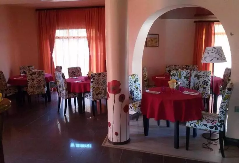 Family Hotel Emaly Green